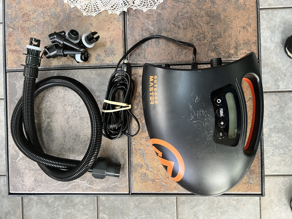 OutdoorMaster 20PSI electric air pump The dolphin