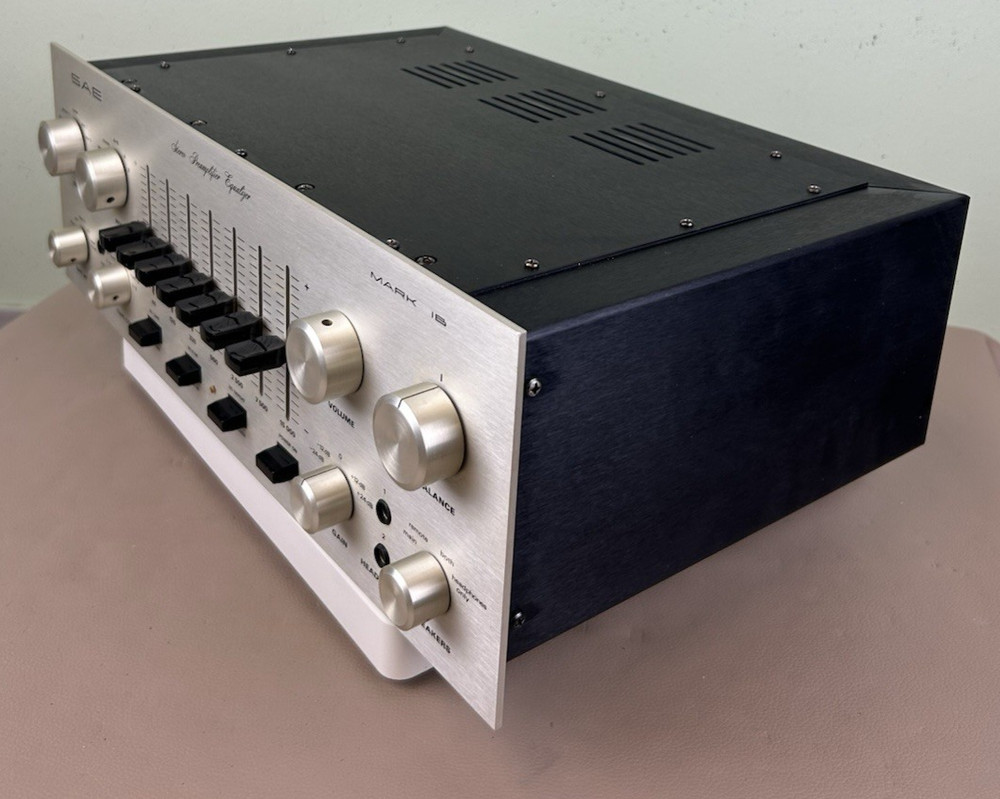 SAE MARK 1B STEREO PREAMPLIFIER COOL