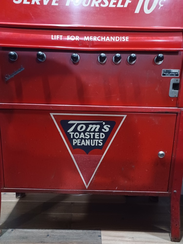 Original 1940's Tom's Vending Machine