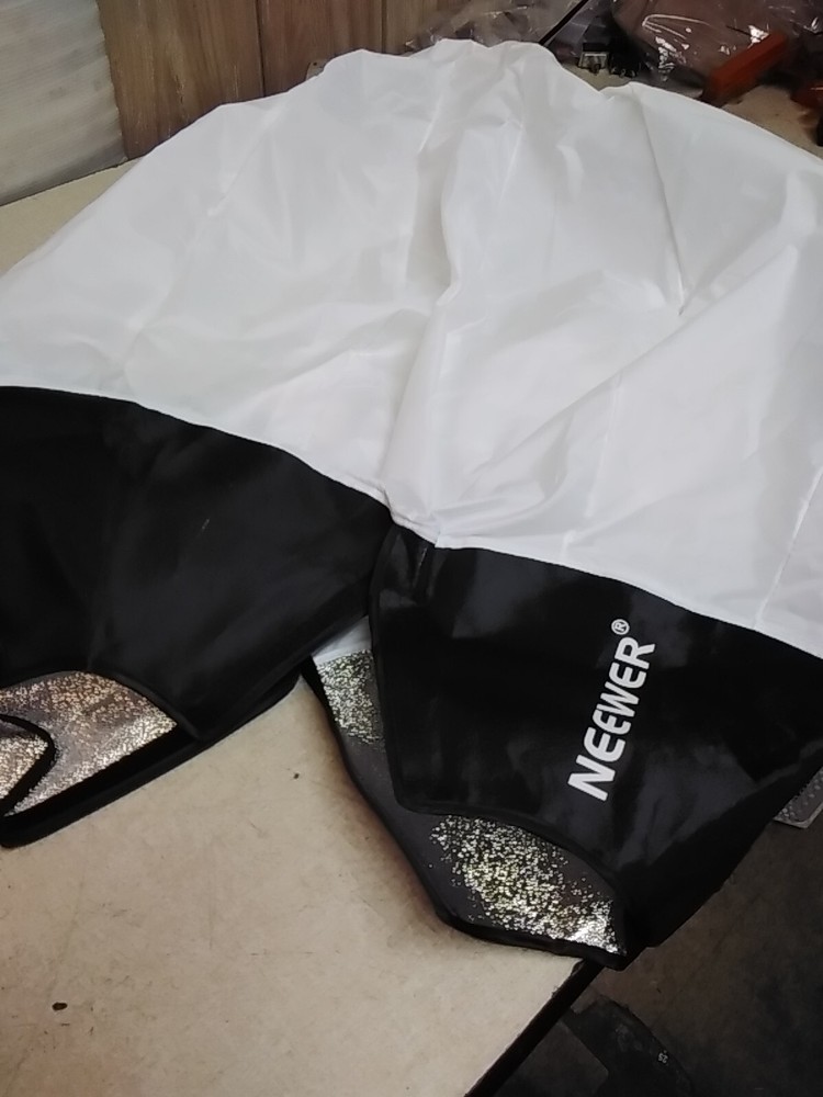 Neewer 26"/ 65CM Latern Softbox Diffuser