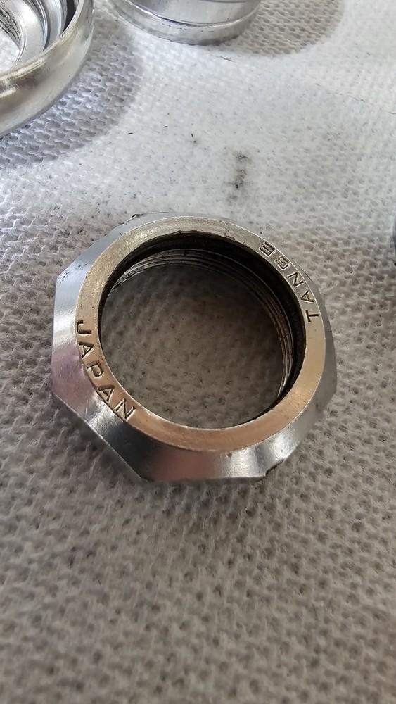 Tange 1” threaded headset Good Functional Condition