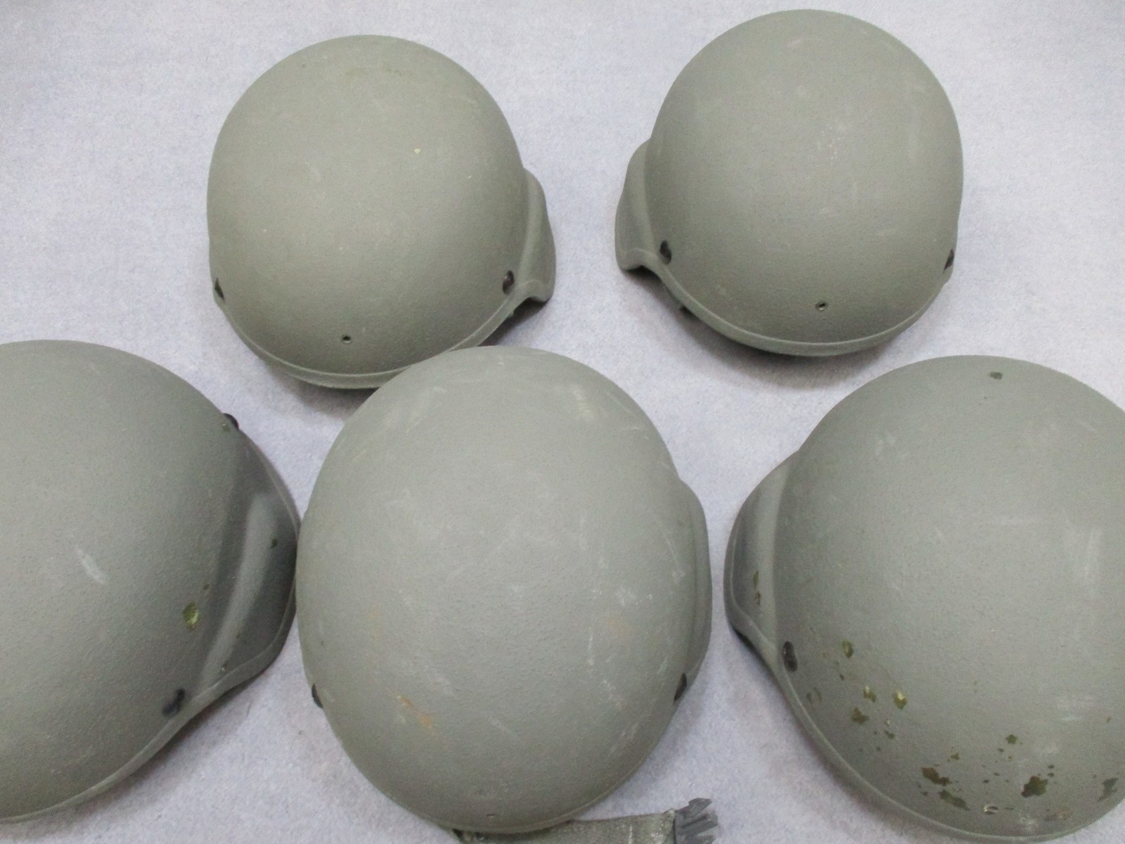 ACH Advanced Combat Helmet Size Medium Foliage Green w/ Pads Chinstrap Ballistic