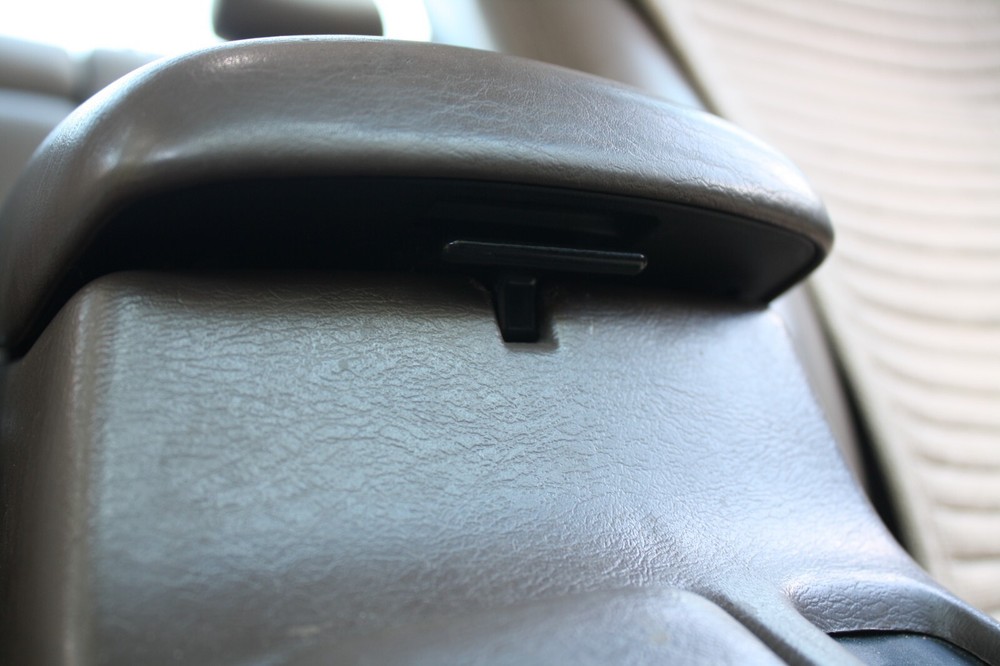 1999-2001 Camry Center Console Hinge Replacement