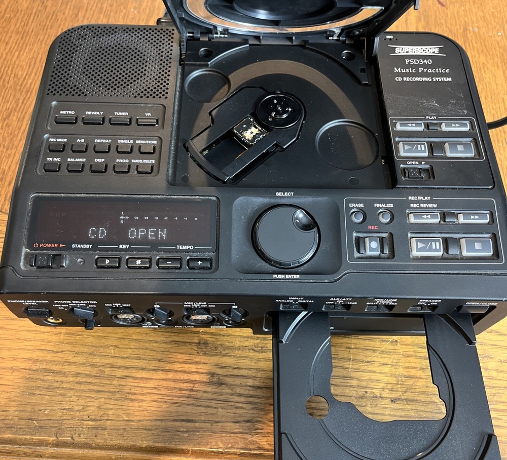 Superscope PSD340 Music Practice System POWERS ON NO REMOTE! UNTESTED