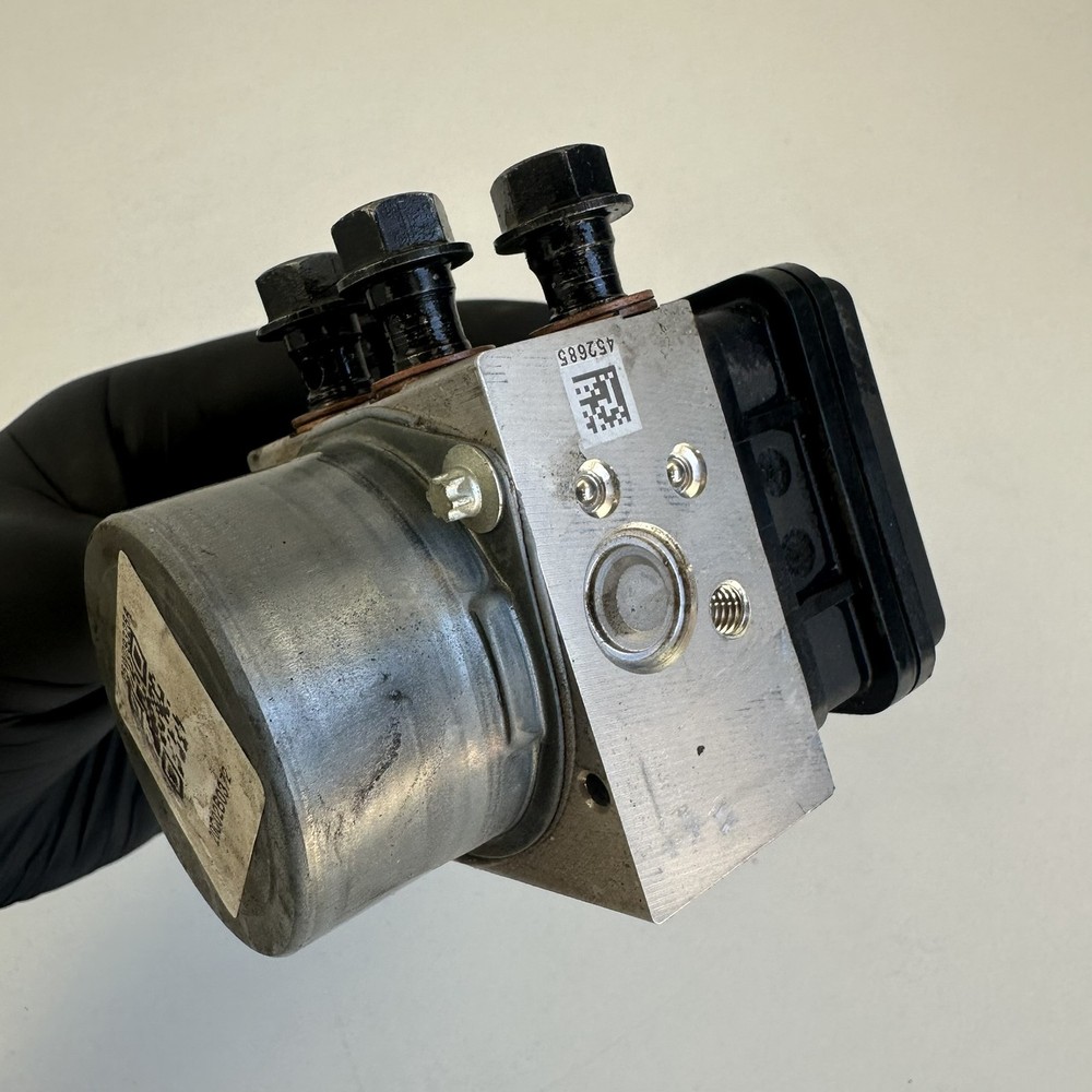 Royal Enfield Interceptor 650 2020 ABS pump modulator controller block unit