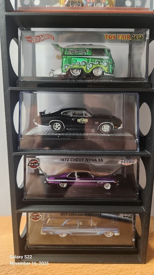 Hot Wheels RLC or M2 Case display Rack