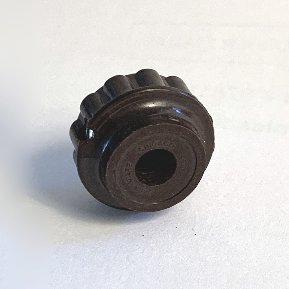 Vintage Dark Brown Fluted Daka-Ware Dakaware Bakelite guitar knobs