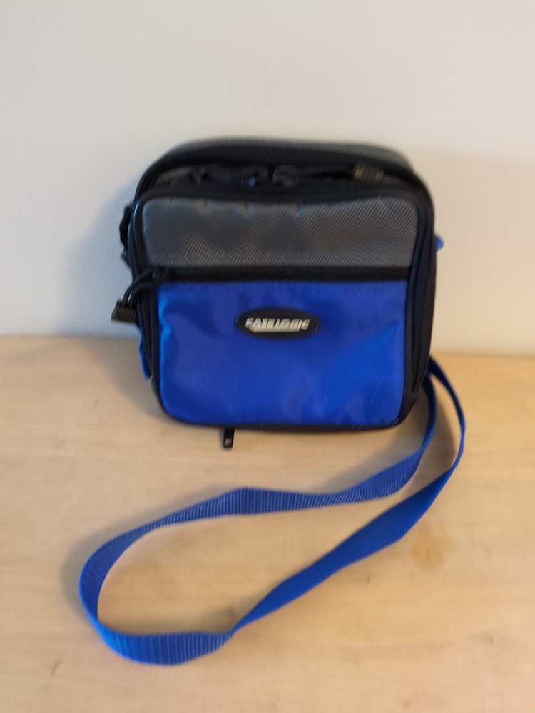 Case Logic CD Player Blue & Gray Carrying Case W/3-Pockets & Adjustable strap