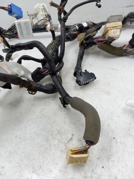 06 TOYOTA SEQUOIA DASH WIRE HARNESS