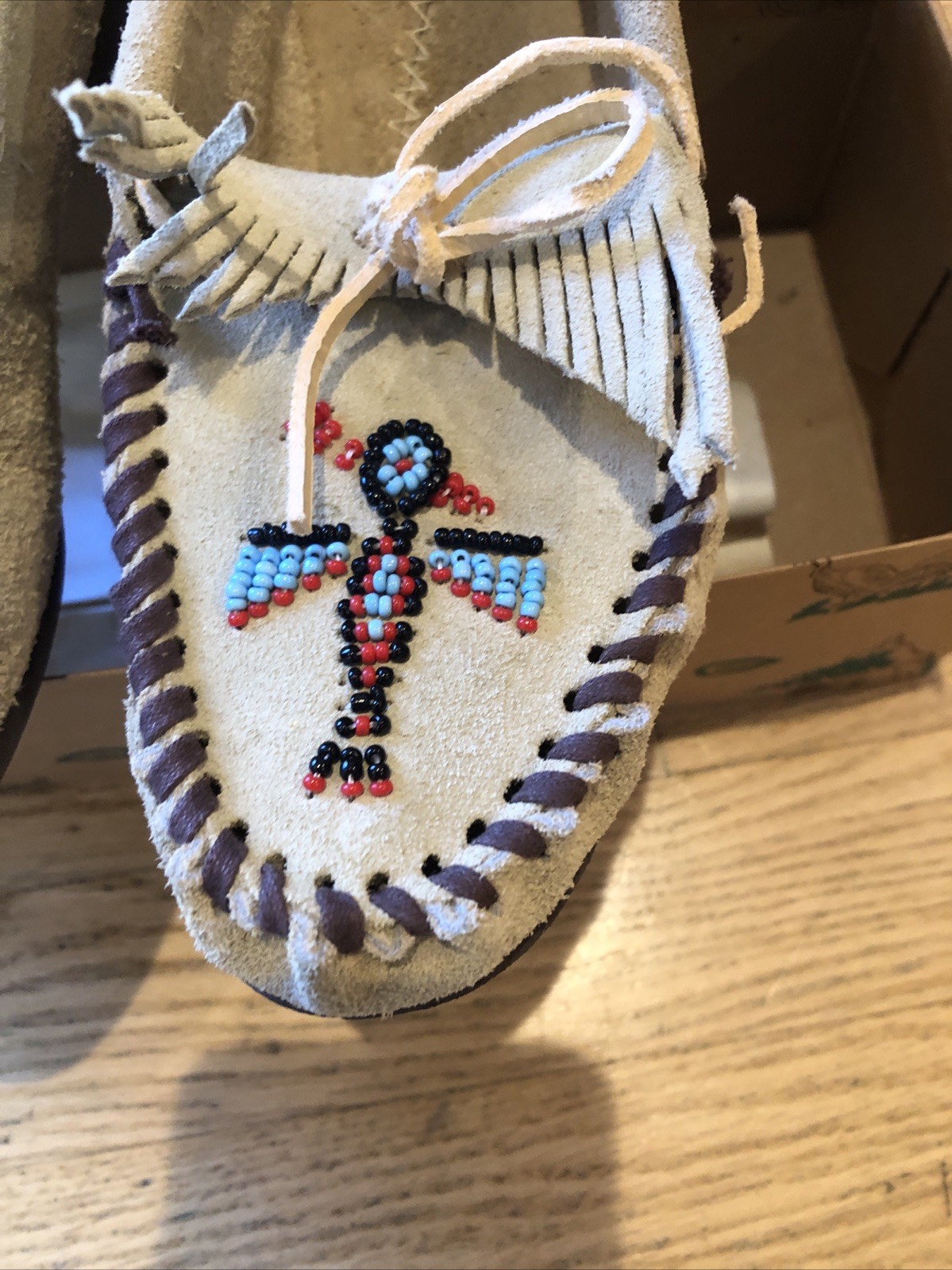 Vintage Genuine Indian The Cherokees Moccasins Size F 7 Natural NEW Q