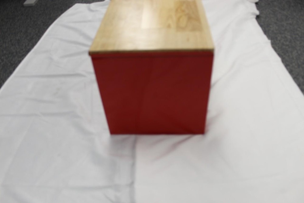 Craftsman Middle Tool Chest Locking 3 Drawer 2000 Series 26" Width (B)