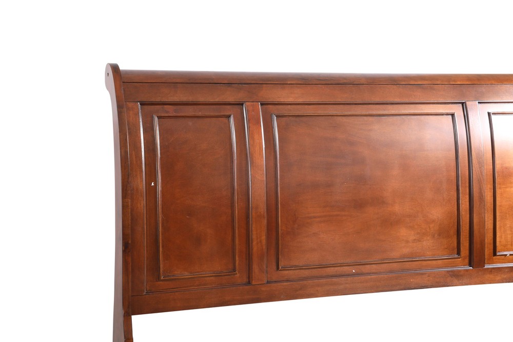 Traditional Cherry King Bed w/Timeless Appeal