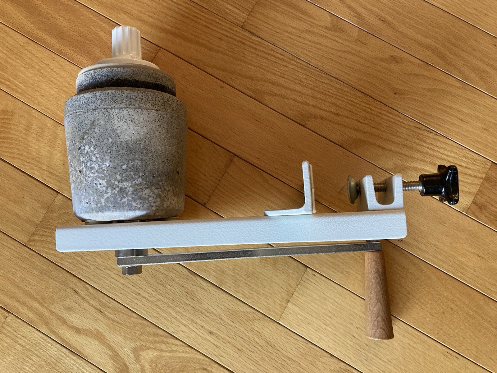 Schnitzer Model OH Hand Grain Mill--millstone & durable metal frame--GERMANY