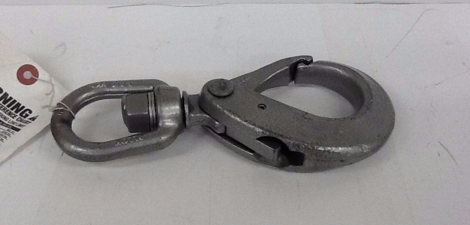 Midland Forge 9/16" Swiveling Load Lock Hook