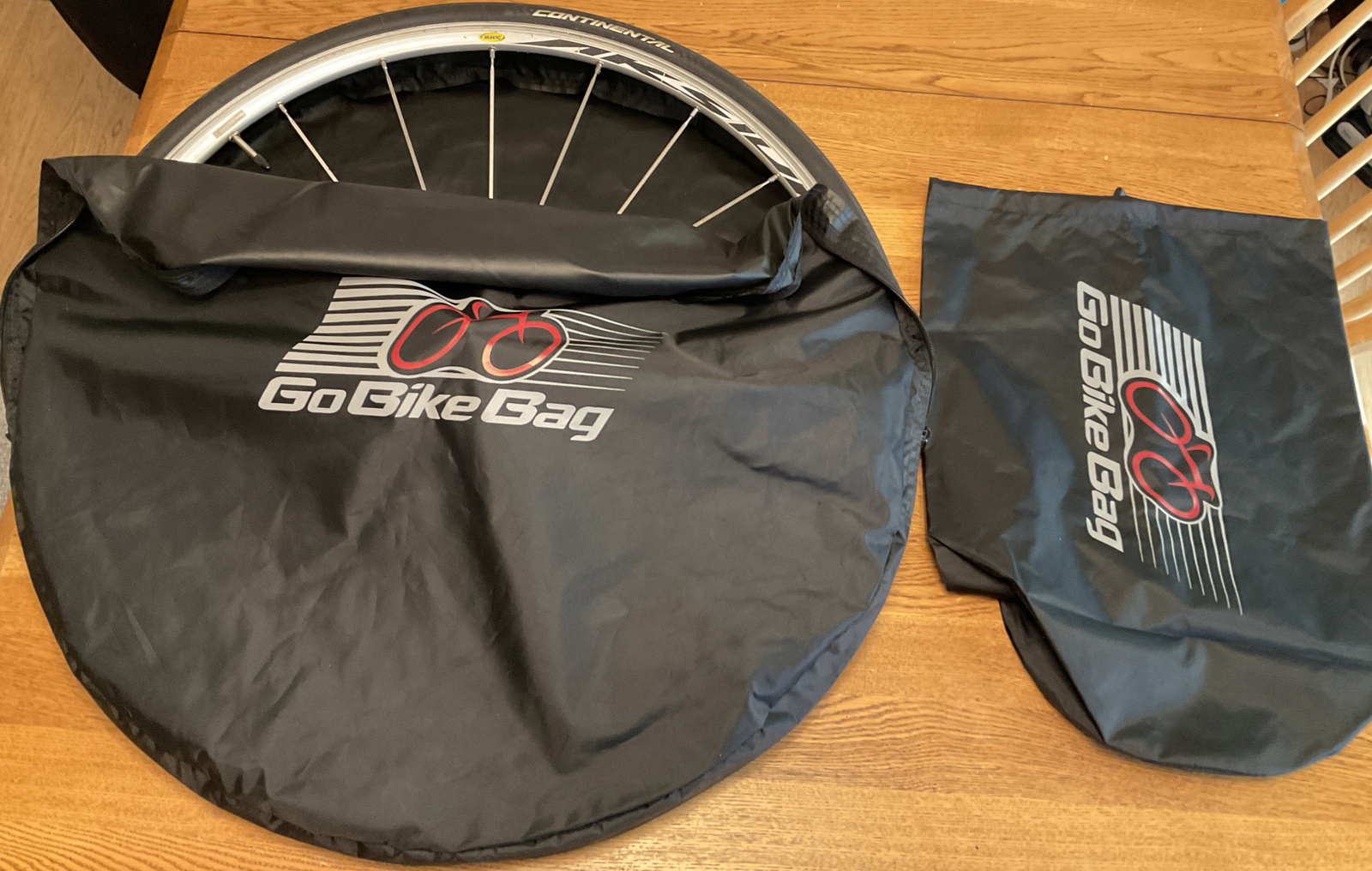 GoBike Single Wheel Bag for 1 Road Bicycle Wheel 27” - 700c w/ matching gear bag
