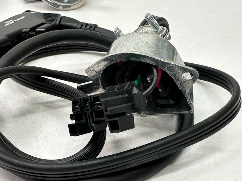 Insinkerator Cover Control Accessory Kit with Cord CCKIT-00A PARTS / DAMAGE