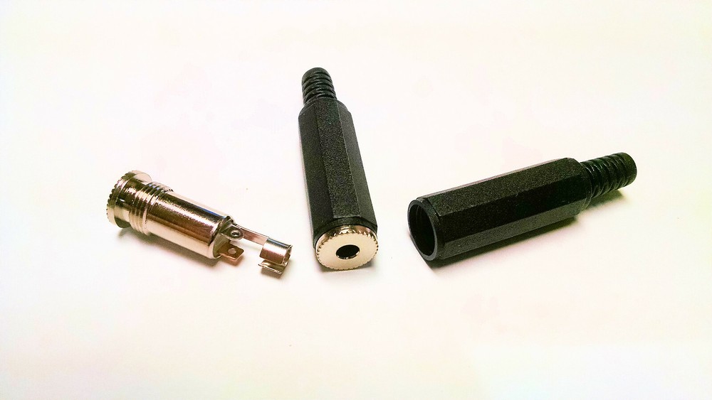 1/8"  Inline Jack, mono  Plastic   4J1-301  5 pcs