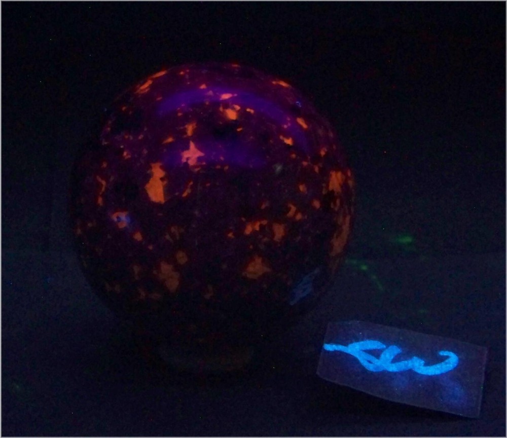 Fluorescent Yooperlite 60mm Sphere for UV Collection 6211