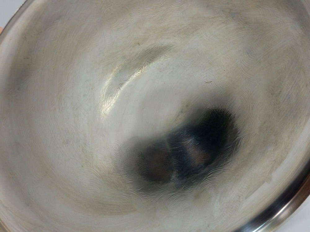 VINTAGE WM ROGERS SILVERPLATE FOOTED COVERED CASSEROLE DISH W/ PYREX INSERT