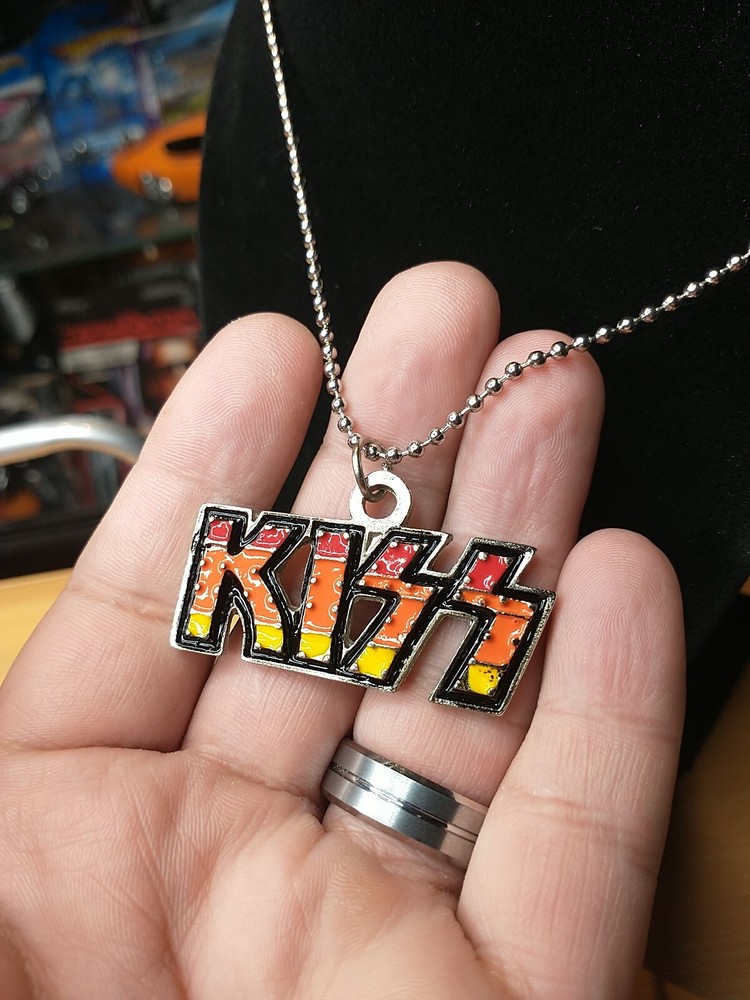 KISS - Necklace / Pendant, (Color)