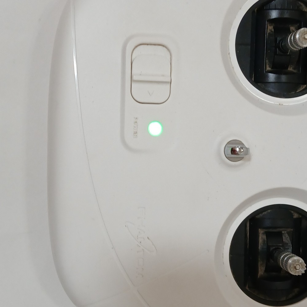 DJI Phantom 1 Drone P330D & Controller - UNTESTED PARTS AS IS