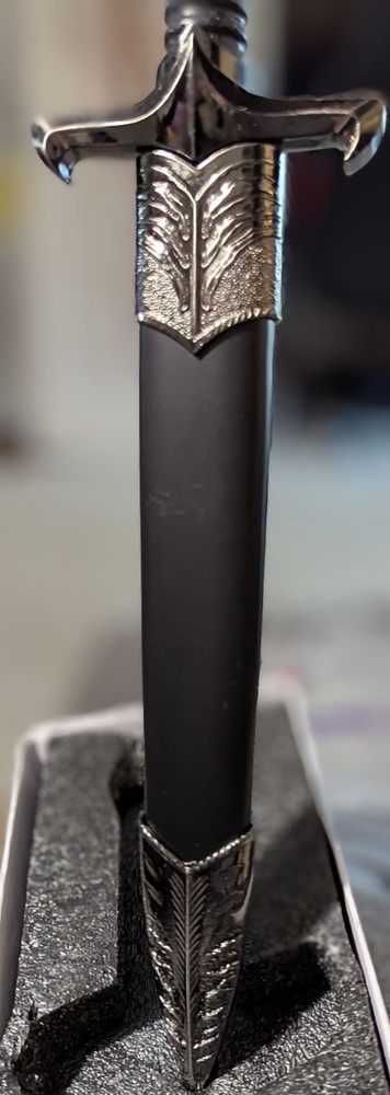 Wolf Head Dagger