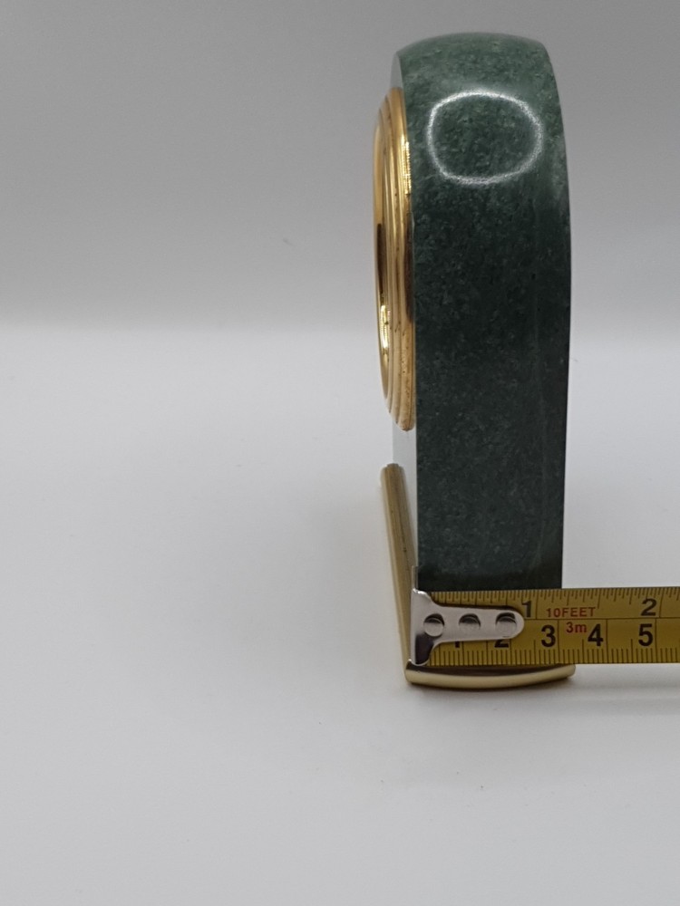 Vintage Infinite Shelf Clock