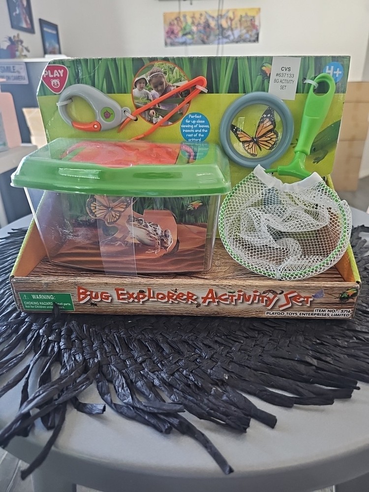 Outdoor Explorer Bug Explorer Activity Set & Field Guide Terrain Set