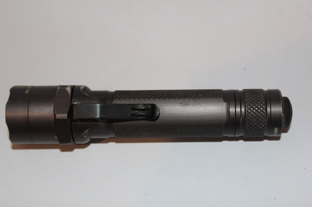 SureFire E2E Executive Elite Flashlight Black 6V Incandescent Tactical Light EDC