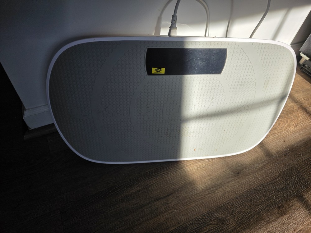 White Vibration Platform Machine Plastic Single Item