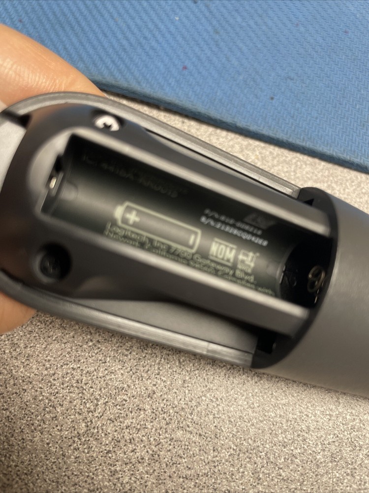 USED Logitech RR0015s Laser Presentation Remote /ORIGINAL