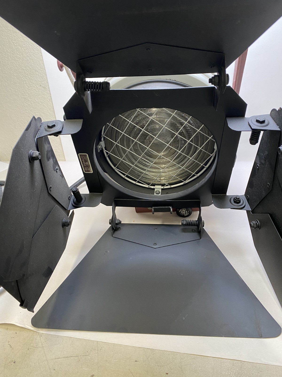 Mole Richardson 5291 2000W 8" Junior Cool Solarspot UNTESTED