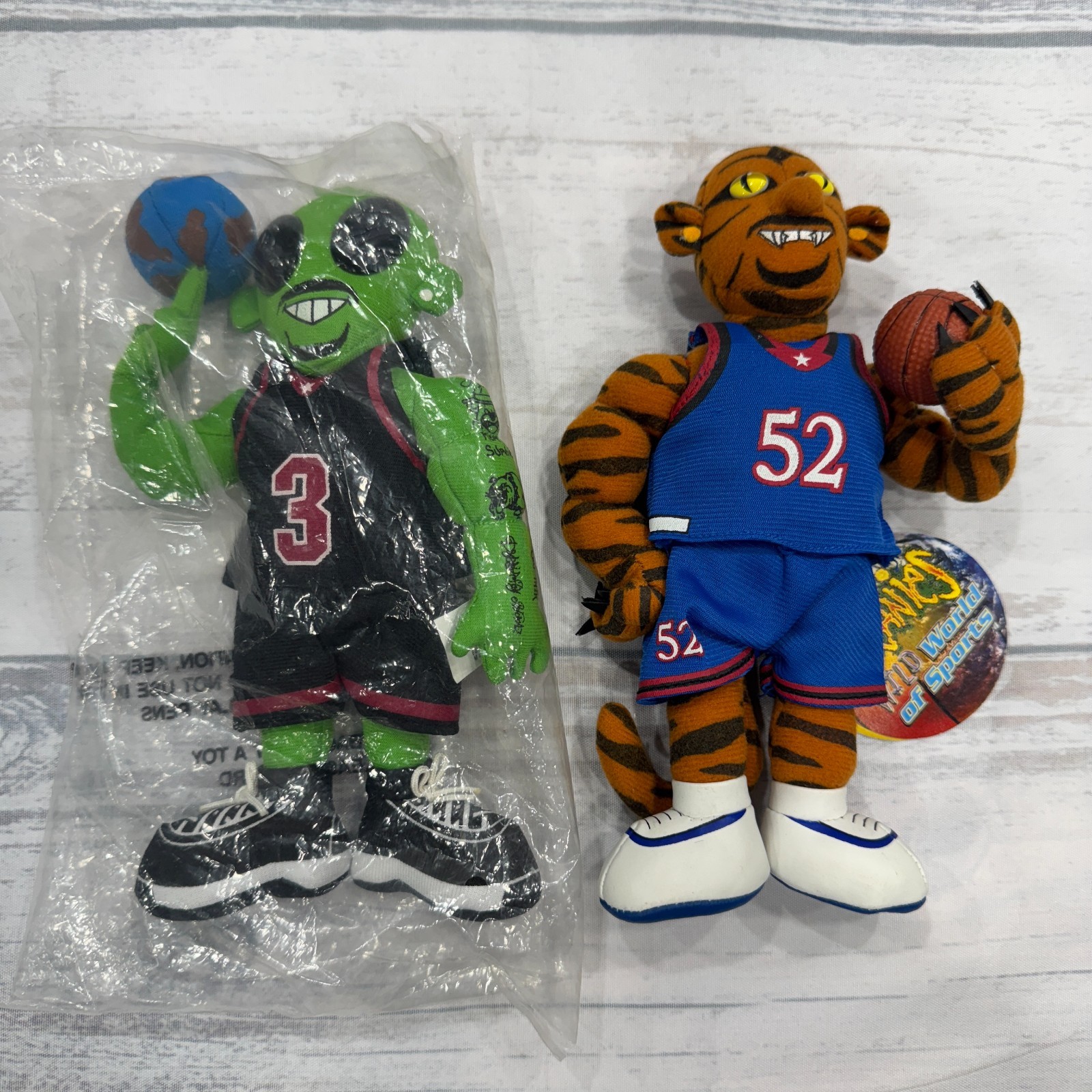 Alien Iverson Matt Tiger Geiger Meanie Champion 76ers Plush SGA 99 2000 Y2K NBA