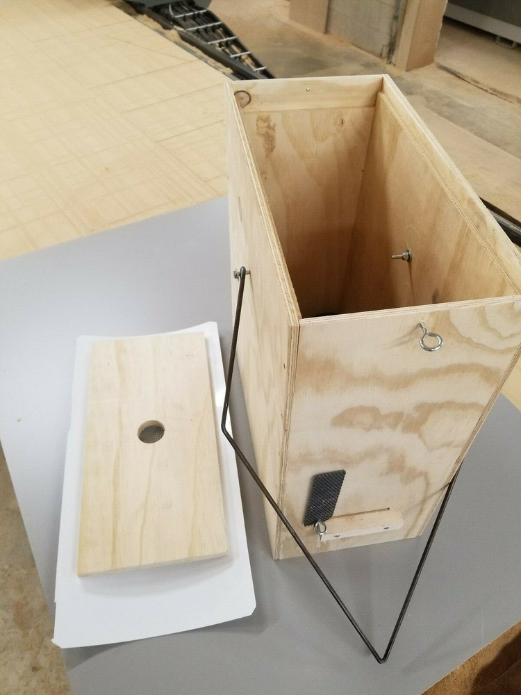 HONEYBEE SWARM TRAP- BEE HIVE- "THE BEE'S KNEEDS"