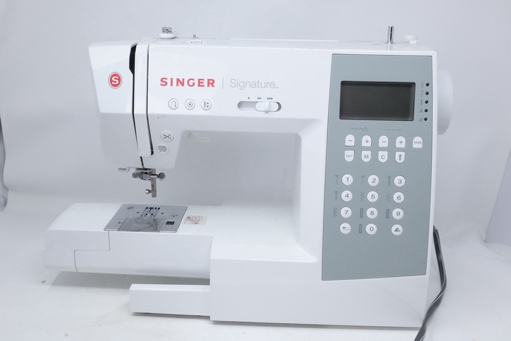 Singer 9340 Computerized Sewing Machine *TESTED/WORKING* (NO FOOT PEDAL/CABLES)
