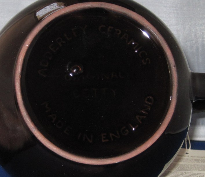 GENUINE BROWN BETTY, Red Clay, Rockingham Glaze, 6 Cup Tea Pot, MADE IN ENGLAND