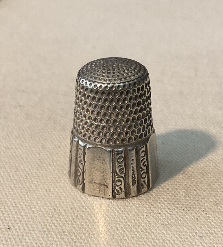 Antique Sterling Silver Thimble Size 10 925 T04