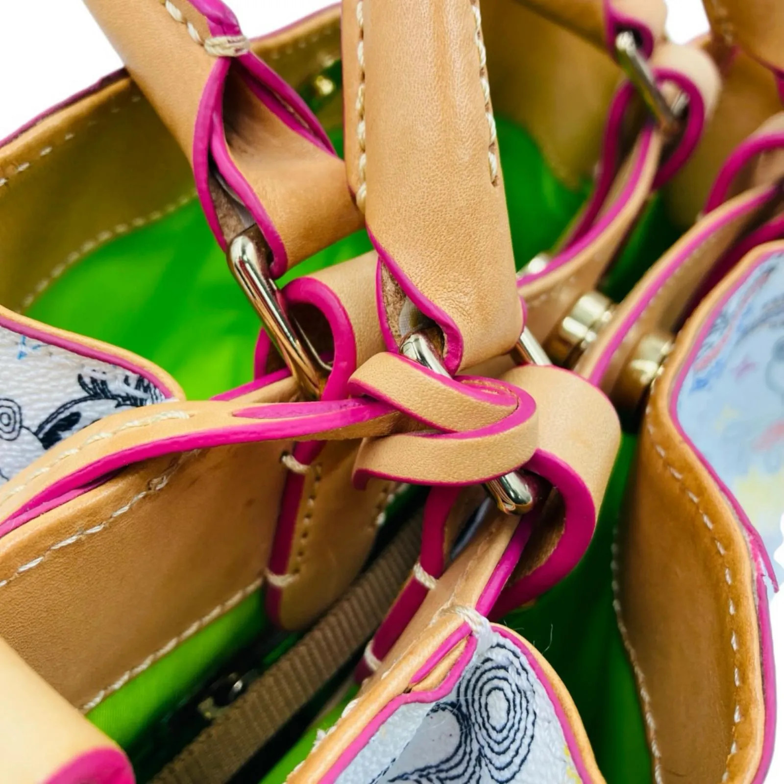 DOONEY&BOURKE Mickey Mouse Disney Collaboration Handbag Playful Disney collector