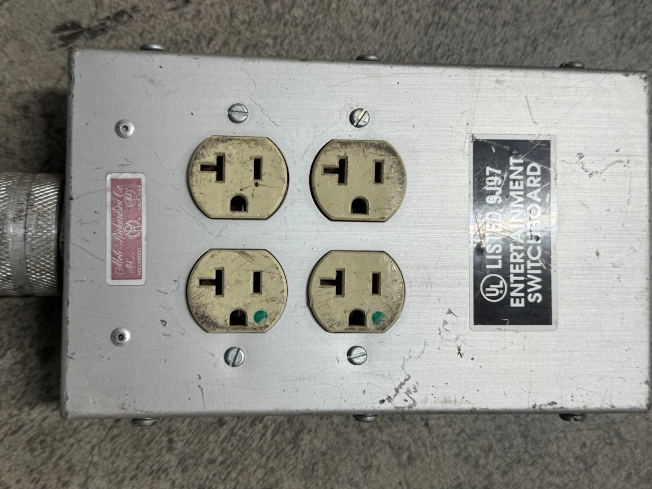 Mole-Richardson 4 Edison Plug Receptacle 60 Amp Bates