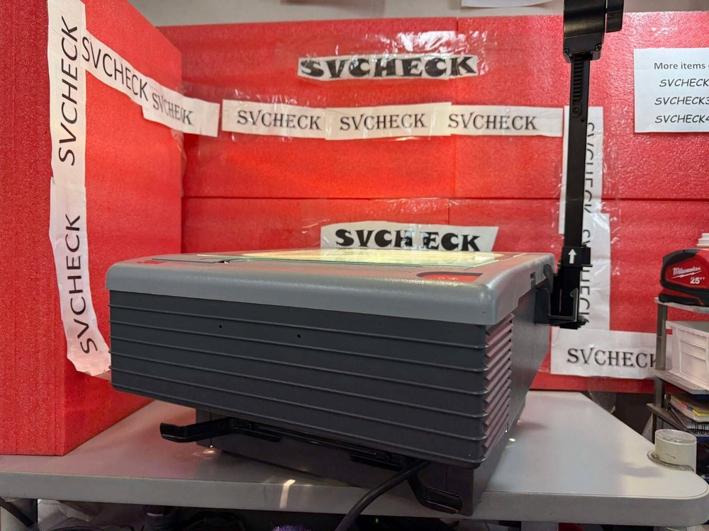 3M 9100 OVERHEAD PROJECTOR 9000AJB