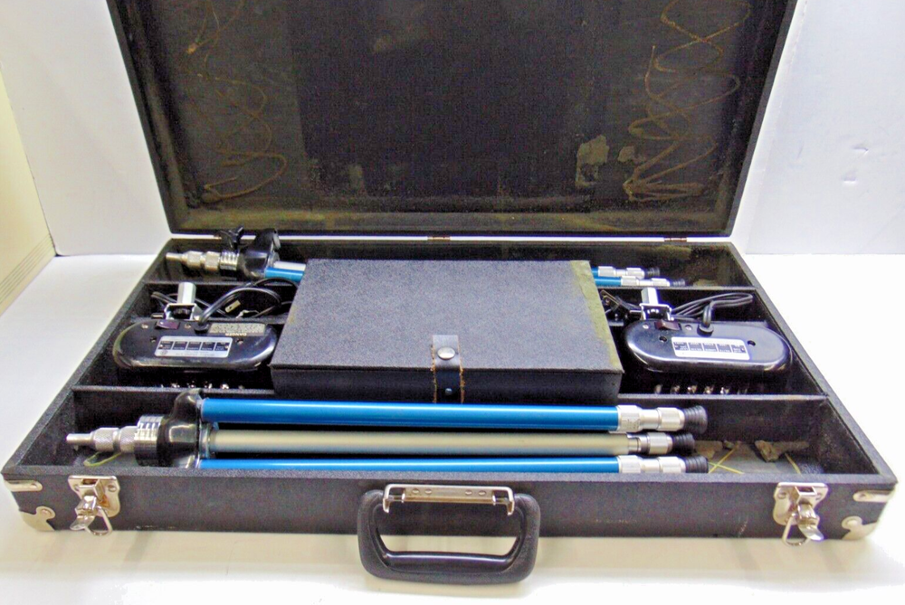 Quartz Studio Lite set 2 Studio Lights original box 710SL lights One tripod