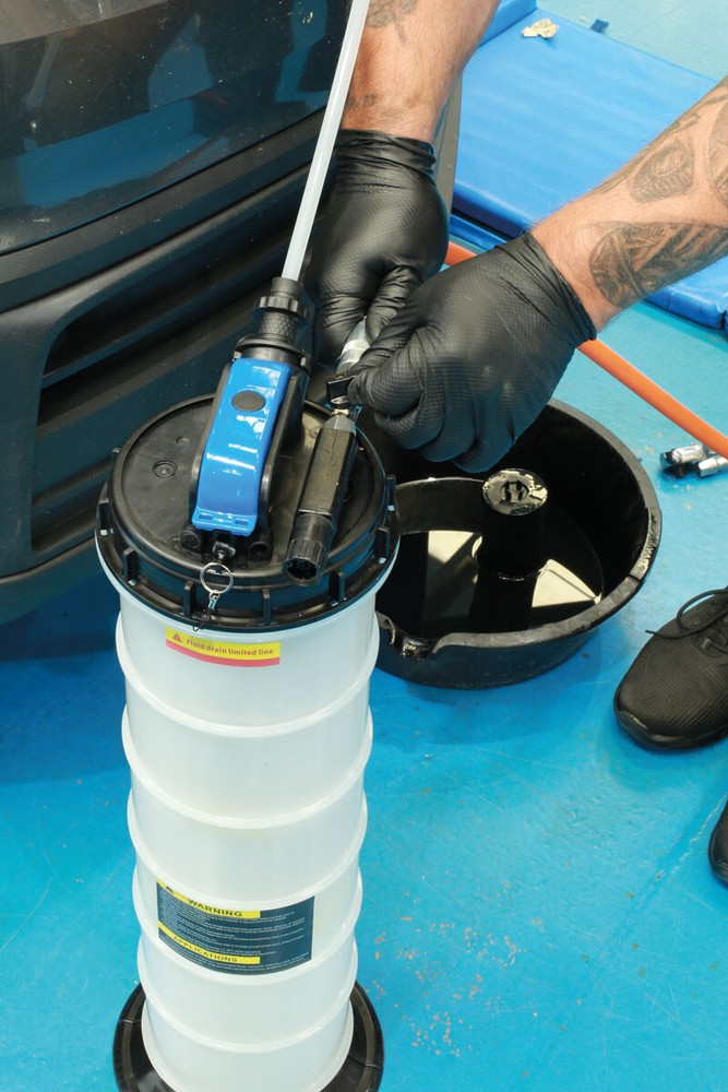 Laser Tools 9022 Manual & Pneumatic Fluid Extractor 10L & Additional Tubes