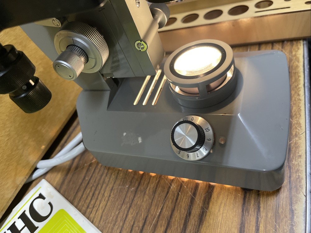 Vintage Olympus KHC Microscope & 5 Objectives – Working Light – Japan + Extras