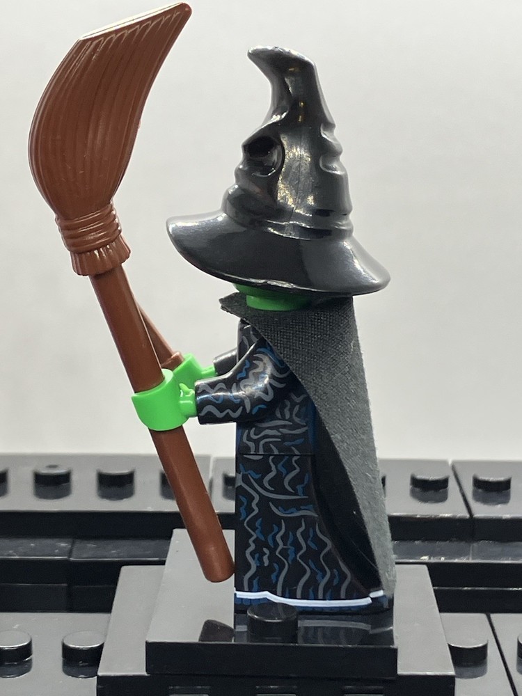 Glinda and Elphaba Custom Mini Figure Set