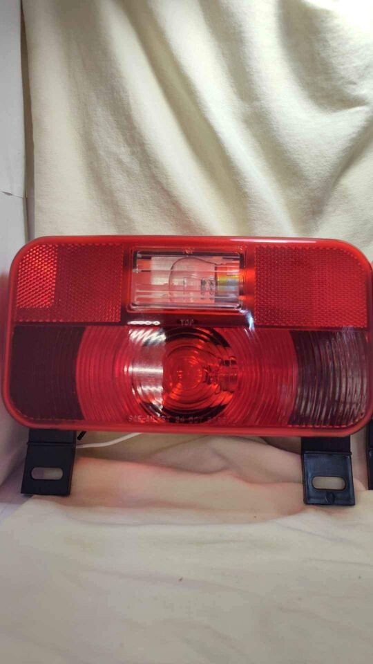 (2) 8.6"x4.6" Reflectorized Rectangular Bolt-on Mount Tail Lights