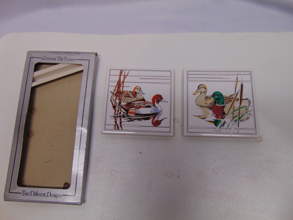(2) Ceramic Ducks / Mallards Ceramic Tile Trivets 4" x 4" green brown red