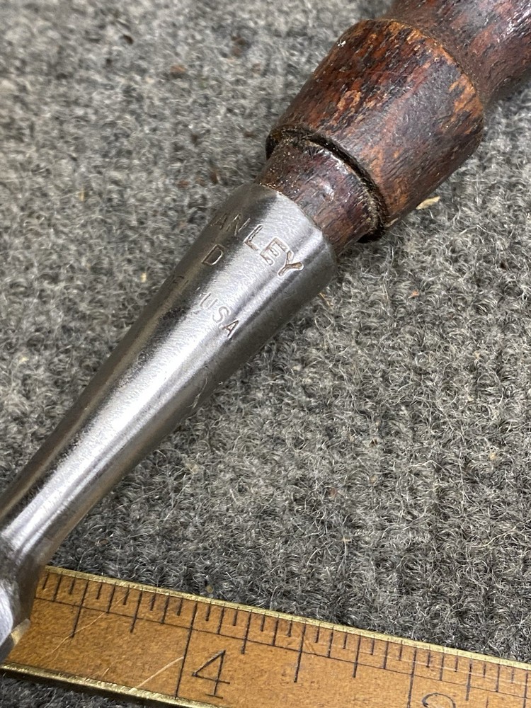 Vintage Stanley 1/2” Chisel “D” With Leather Padded Handle USA Sharp!