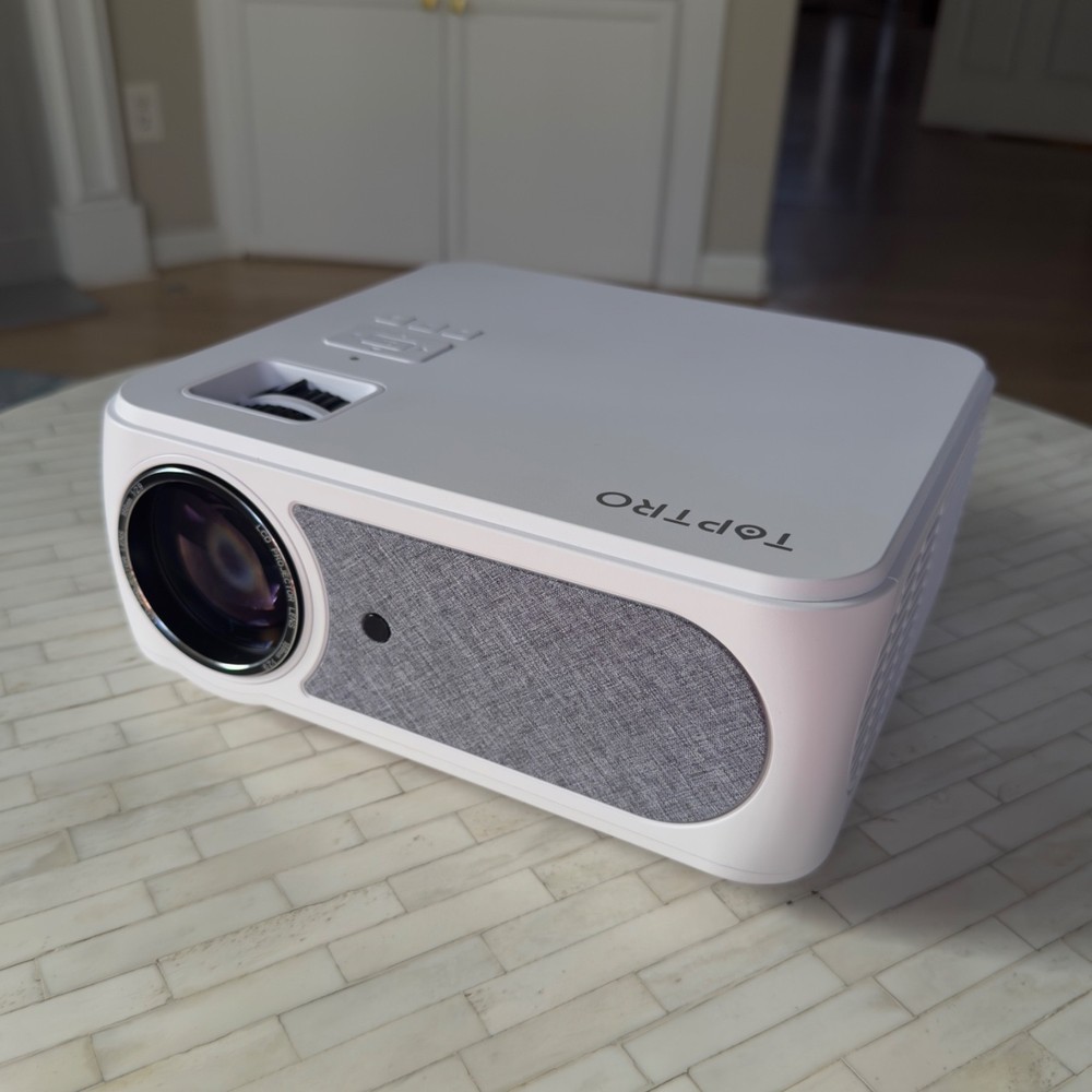 Bundle Toptro X3 projector white, includes hdmi and remote