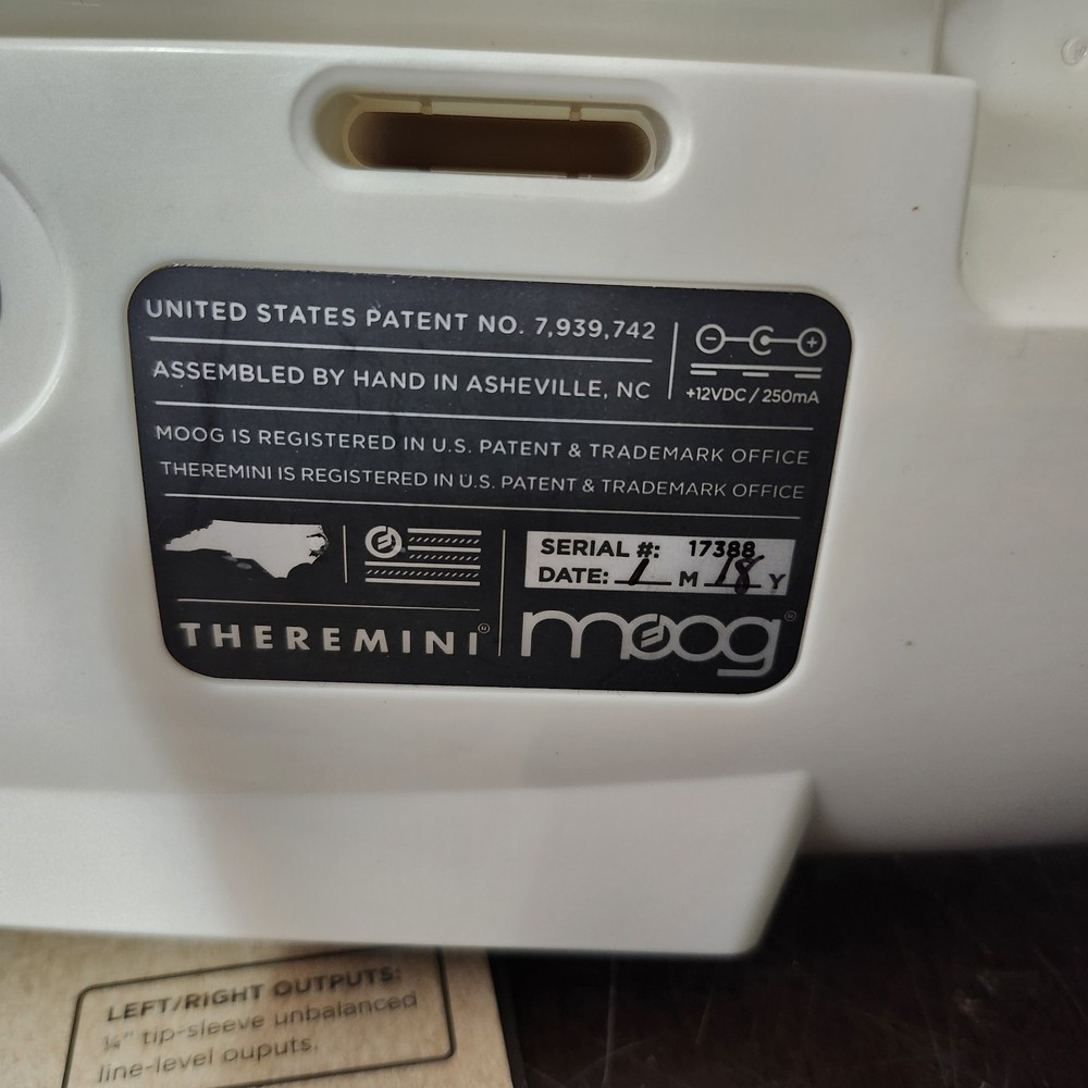 Moog Theremini White Synthesizer Module - EW-THEREMINI-01