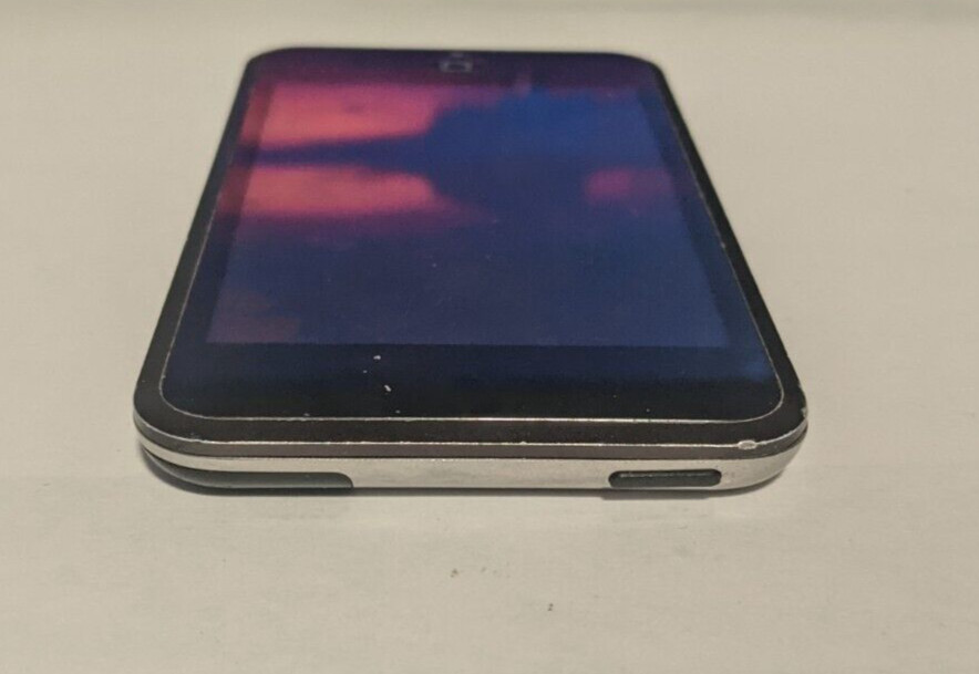 Apple iPod Touch 1st Gen. Black 8GB - READ DESCRIPTION!!!
